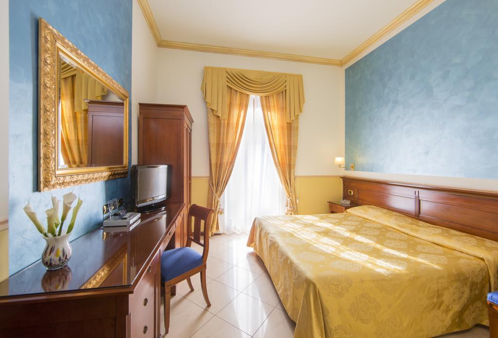 Hotel Londra Alessandria Exterior foto