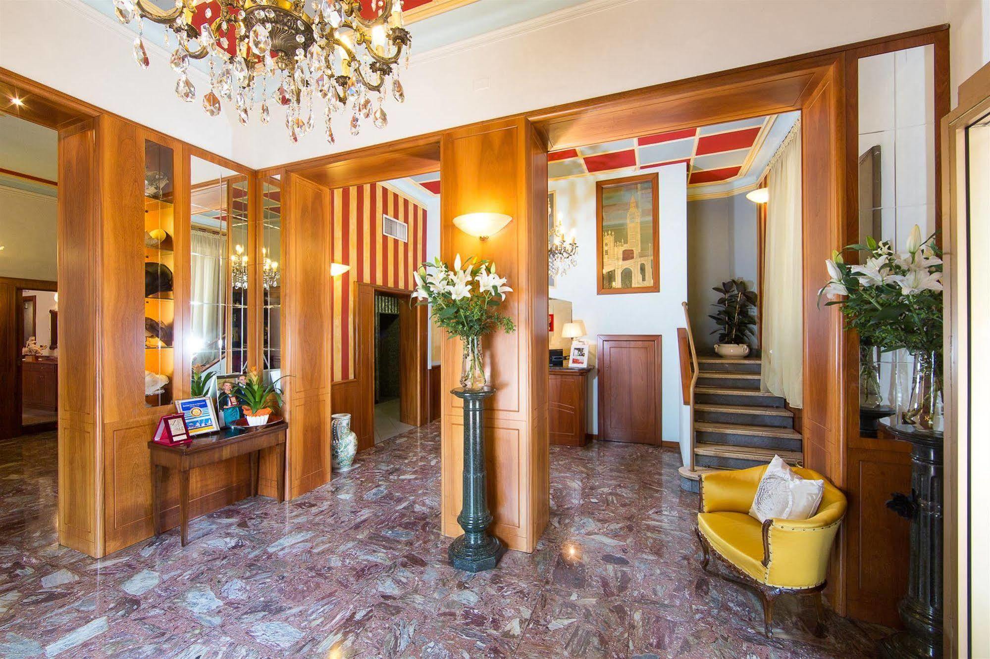 Hotel Londra Alessandria Exterior foto