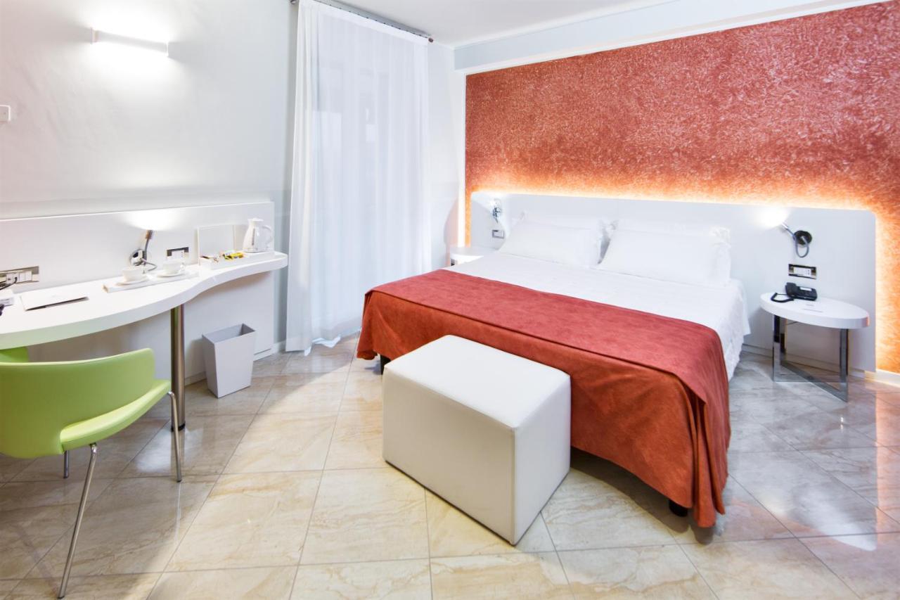Hotel Londra Alessandria Exterior foto